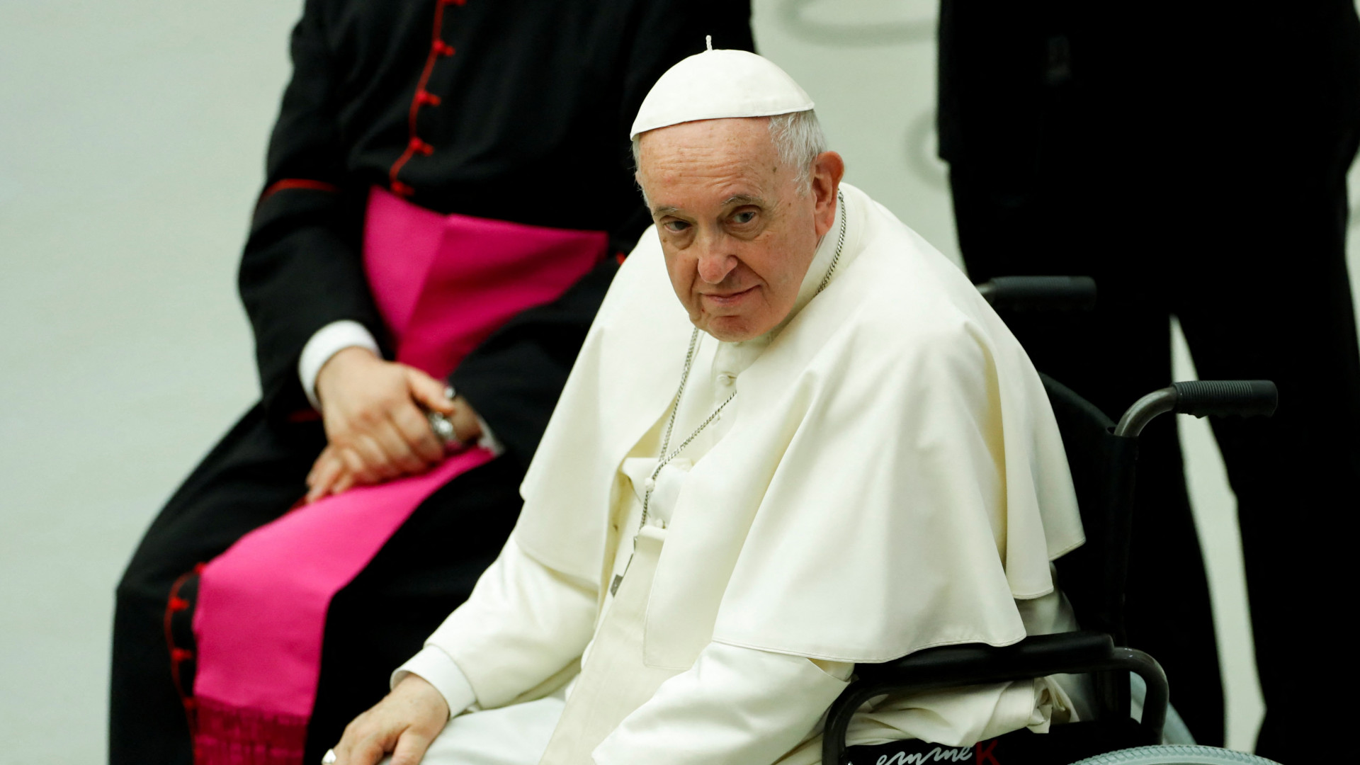 Папа Римский пока не поедет в Киев из-за переноса визита в Москву — ТАСС