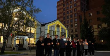 «Мы зажигаем свечи в память об ушедших». День памяти и скорби российских немцев