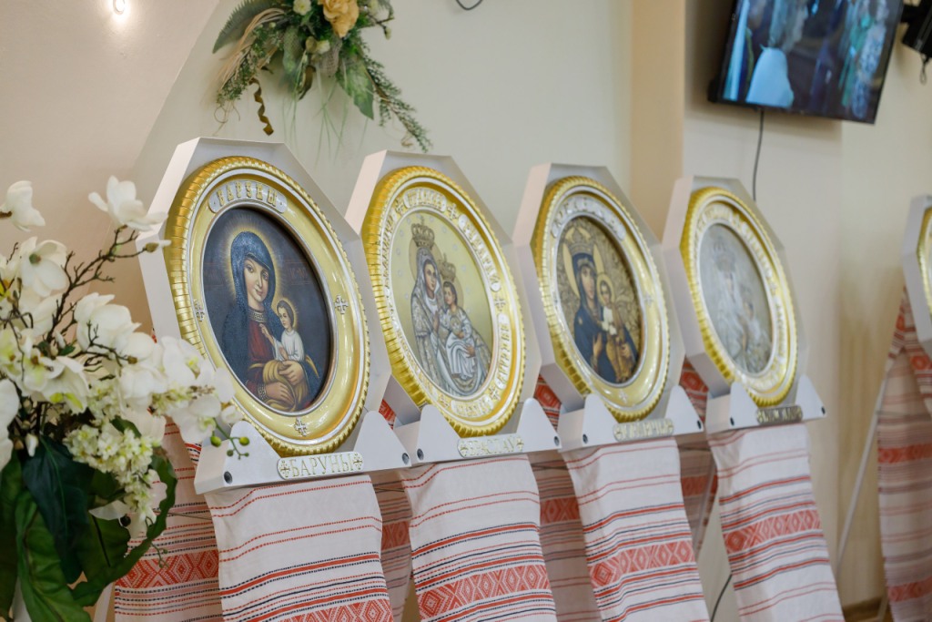 В Молодечно прошла выставка икон Божией Матери из богородичных святилищ Белоруссии (+ ФОТО)