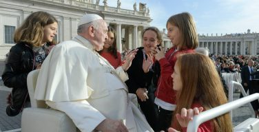 Папа на общей аудиенции: видеть в Иисусе самого близкого и верного Друга (+ ФОТО)
