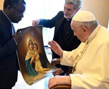 Папа призвал защитить семью от нападок идеологий