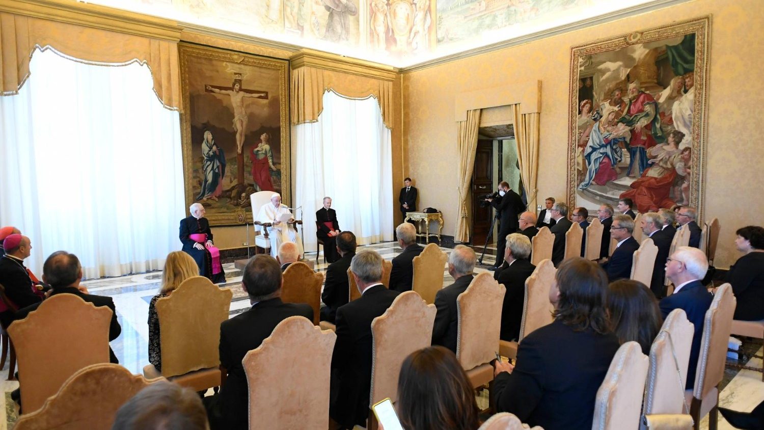 Папа – «Каритас»: открывайте людям дверь в новую жизнь