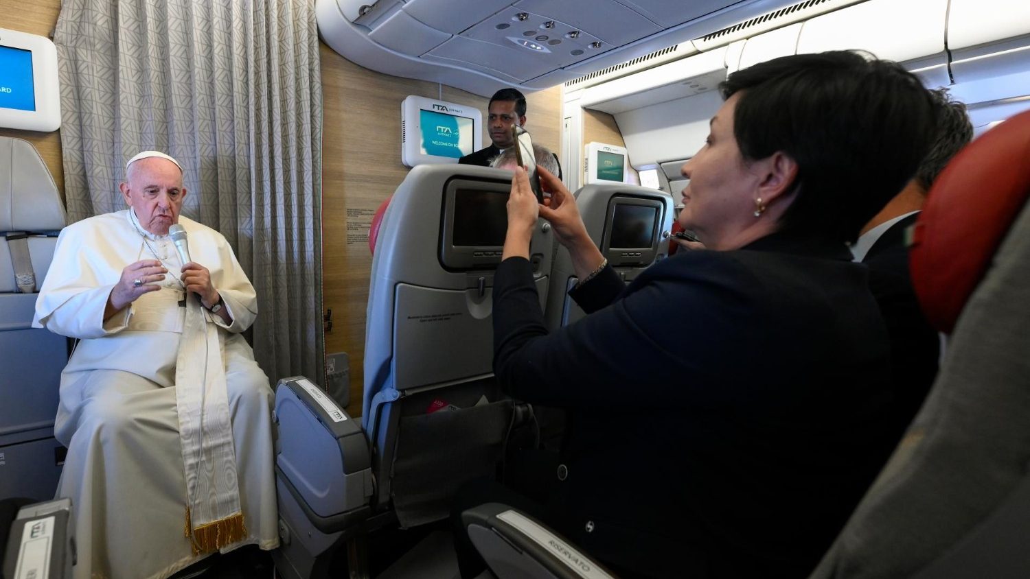 Папа на пресс-конференции в самолете: чтобы понять Китай, мы избрали путь диалога