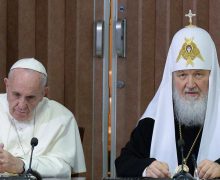 Отношения с Ватиканом фактически заморожены, заявили в РПЦ