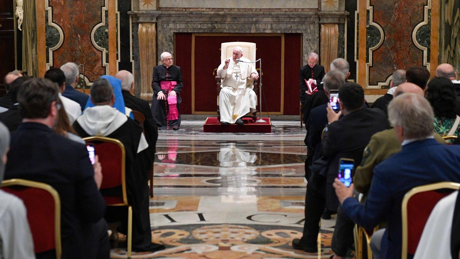 Папа Франциск на встрече с членами FASTA: образование как дело духовного милосердия