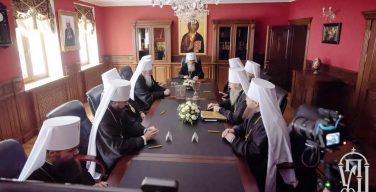 Синод УПЦ принял решение о возобновлении мироварения в Украинской Православной Церкви