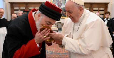 Папа – Патриарху Мар Аве III: вместе к единой дате Пасхи