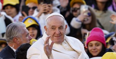 Папа Римский пожелал всем в наступающем Адвенте открыть свои сердца Богу
