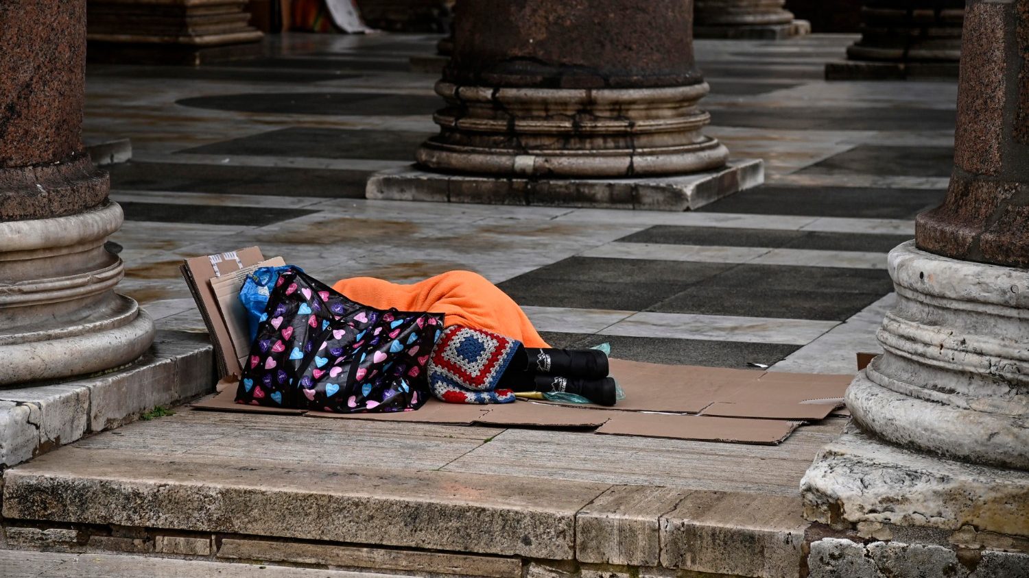 Папа опечален смертью бездомного возле площади Святого Петра