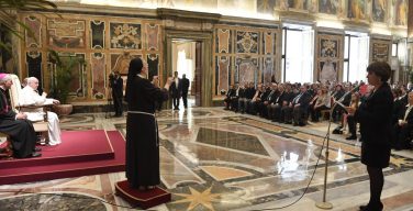 Инклюзивная молитва: епископы Италии подготовили пособие по молитве на период Адвента и Рождества