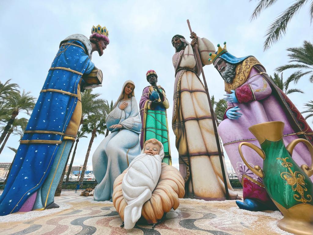 В испанском Аликанте открыли самый большой в мире рождественский вертеп