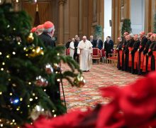 На традиционной встрече перед Рождеством Папа предостерёг Римскую Курию от «вежливых бесов»