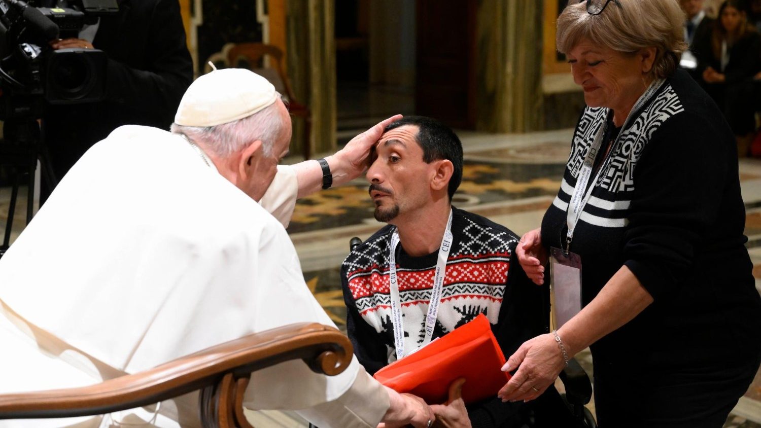 Папа: свидетельство инвалидов – знак надежды на более человечный мир