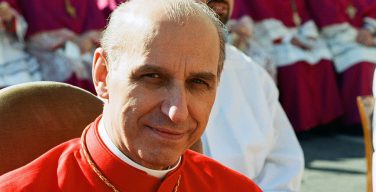 Папа скорбит о смерти кардинала Полетто