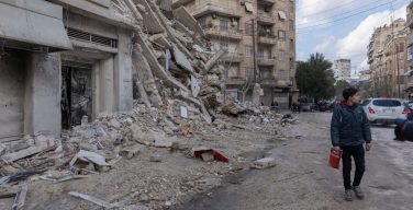 Католическая благотворительная служба сообщила об отсутствии международной помощи сирийцам после землетрясения