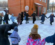 В новосибирском Приходе францисканцев и Католической школе прошел традиционный карнавал с блинами (+ ФОТО)