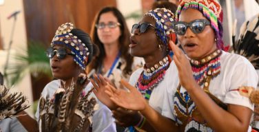 Папа пожелал СМИ уделять больше внимания Африке