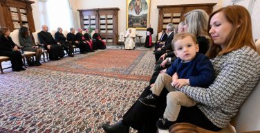 Папа призвал развивать миссионерство