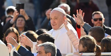 Что значит быть сегодня апостолом? Общая аудиенция Папы Франциска 15 марта