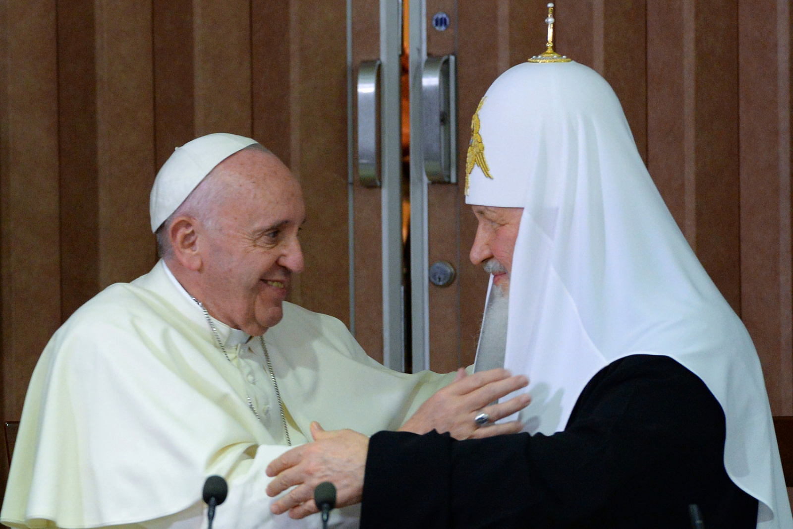 Патриарх Кирилл поздравил Папу Франциска с 10-летием избрания на престол Римских Епископов