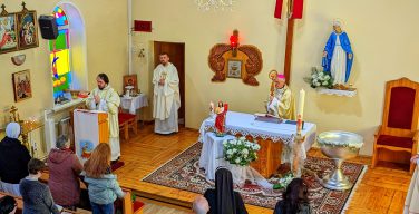 Празднование Святой Пасхи в новосибирском приходе Непорочного Зачатия Пресвятой Девы Марии (+ ФОТО)