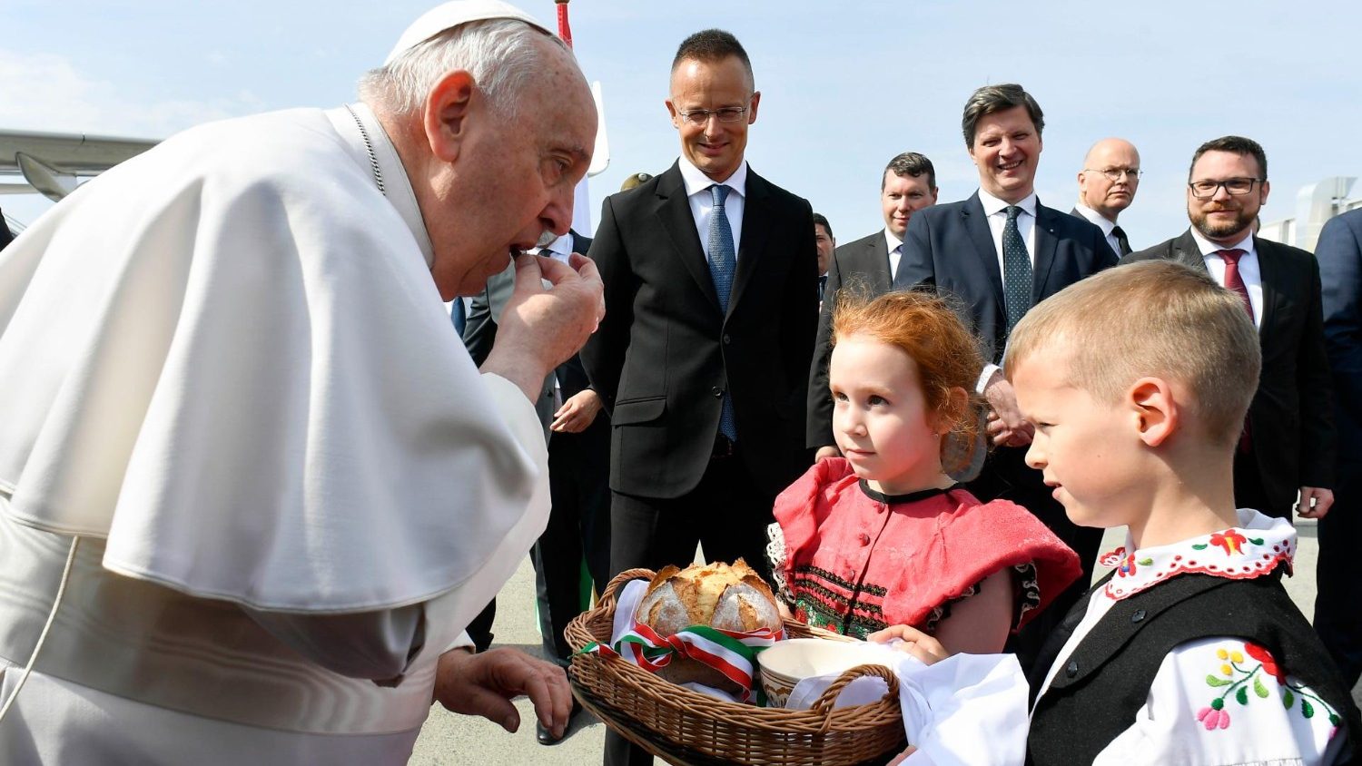 Папа Франциск начал Апостольский визит в Венгрию (+ ФОТО)