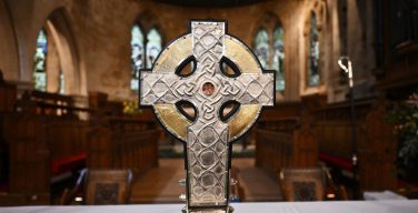 Реликвии Святого Креста — подарок Папы Римского на коронацию Карла III