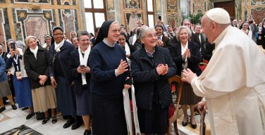 Папа – монахиням: будьте радостными свидетельницами Воскресшего (ФОТО)