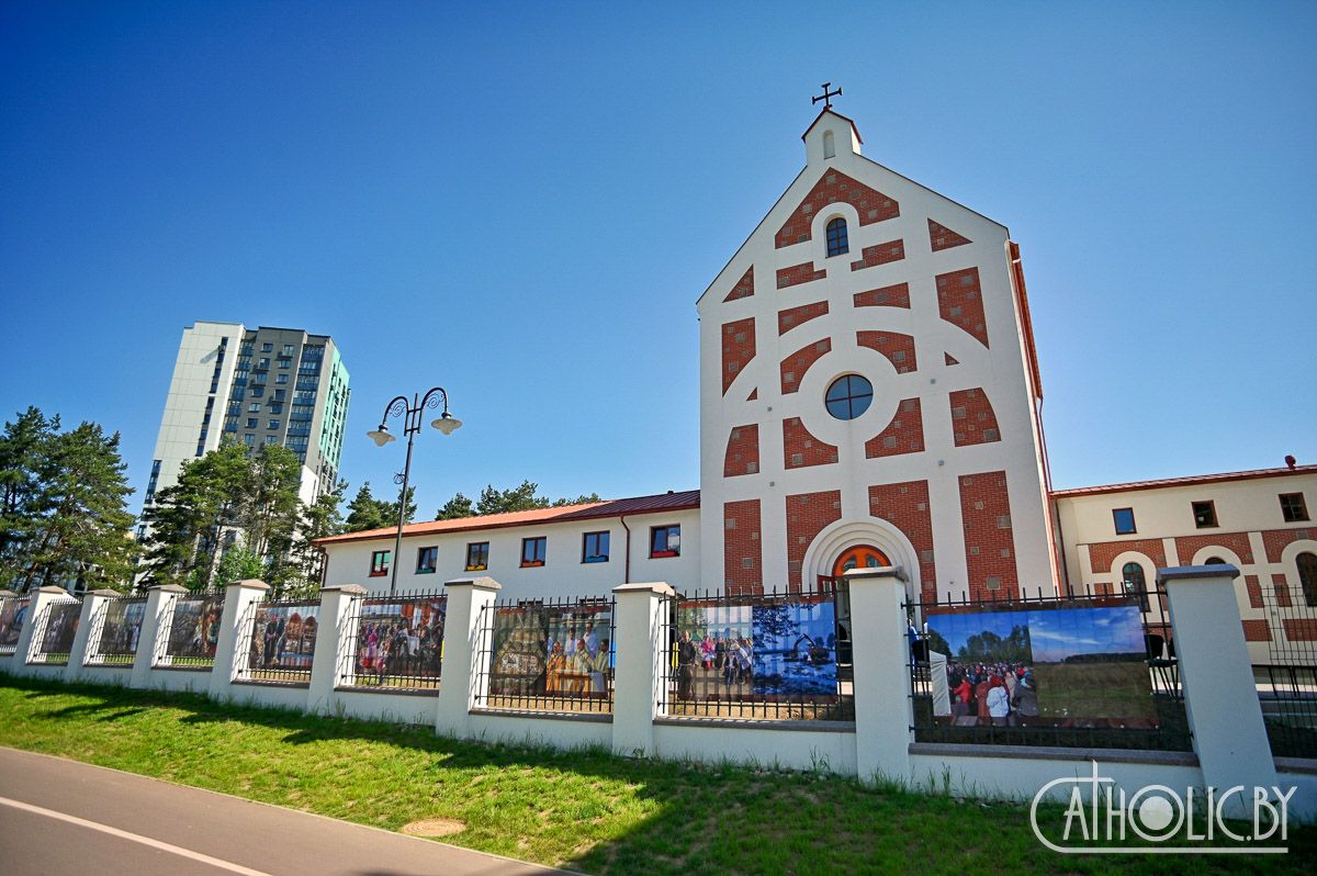 В Минске освящена церковь св. Франциска Ассизского (+ ФОТО)