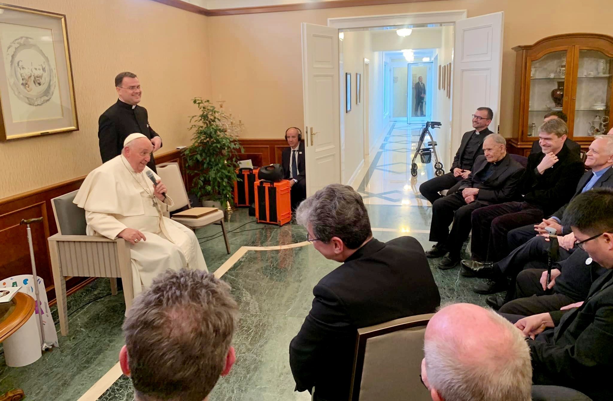 «Это стиль Бога». Беседа Папы Франциска с венгерскими иезуитами (+ ФОТО)
