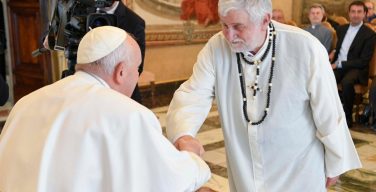 Папа: миссия Церкви – не корпоративные программы