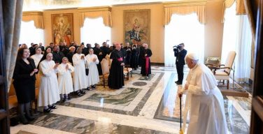 Папа – варнавитам: спешите к Богу и к другим людям
