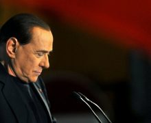 Папа молится о новопреставленном Сильвио Берлускони