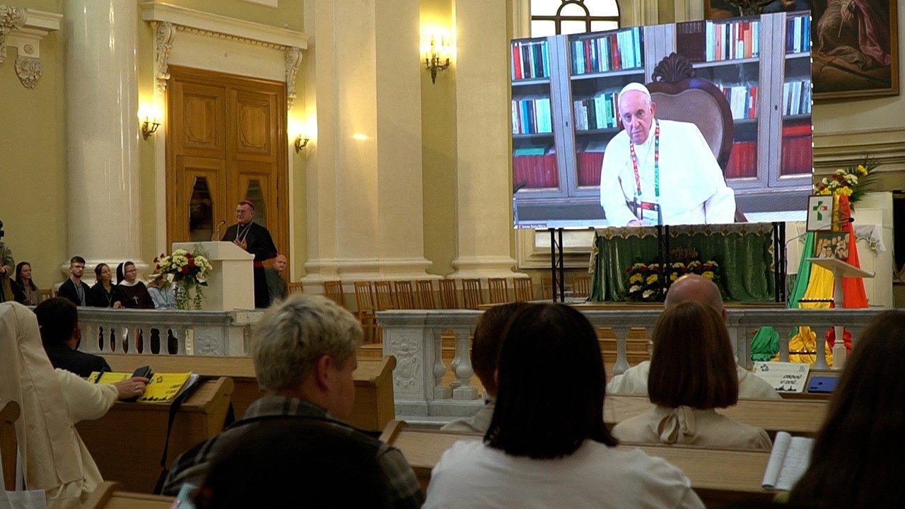 Обращение Папы Франциска к участникам Всероссийской встречи молодежи в Санкт-Петербурге во время телемоста 25 августа 2023 г.