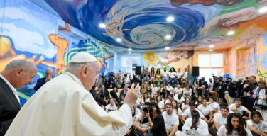 Папа Франциск – молодёжи: «Не бойтесь испачкать руки» (+ ФОТО)