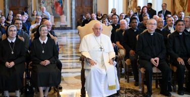 Папа призвал монашествующих молиться о призваниях в Церкви