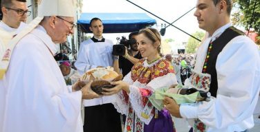Кардинал Паролин: необходимо укреплять дух примирения в дорогом словацком народе (+ ФОТО)