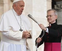 Папа Римский призвал к прекращению боевых действий в Карабахе и переговорам