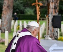 Папа совершил Литургию на Военном кладбище в Риме (+ ФОТО)