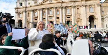 Общая аудиенция в Ватикане 22 ноября. Папа Франциск: Благая весть адресована всем (+ ФОТО)