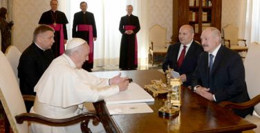 Лукашенко назвал особо значимым для Минска сотрудничество со Святейшим Престолом