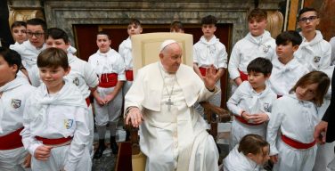 Папа: Церкви нужны люди, «заражающие святостью» (+ ФОТО)
