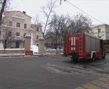 Московские пожарные ликвидировали пожар в здании Архиепархии в Милютинском переулке
