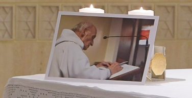 Папа: отец Амель ‒ сияние света против богохульства