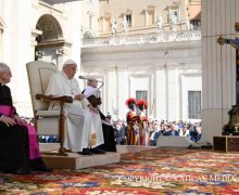 Общая аудиенция в Ватикане 17 апреля. Воздержанность – добродетель правильной меры (+ ФОТО)