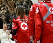 Папа встретился с делегатами итальянского Красного Креста (+ ФОТО)