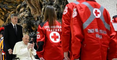 Папа встретился с делегатами итальянского Красного Креста (+ ФОТО)