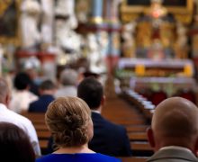 По данным исследования Pew, 20 процентов взрослых американцев идентифицируют себя как католики