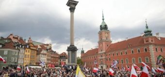 «Мы не поднимем белый флаг» — Национальный марш в защиту жизни прошел в Польше (+ ФОТО)