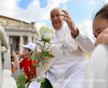 Общая аудиенция 22 мая. Папа: смирение – источник мира на земле (+ ФОТО)